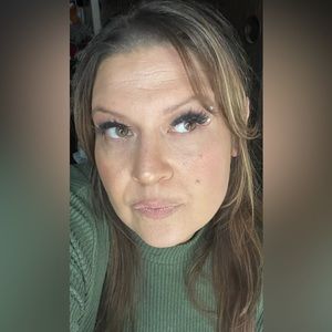 Meet your Posher, Leah